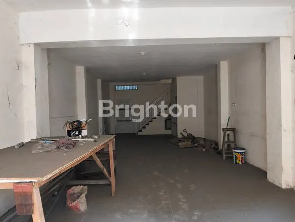 image RUKO 4 LANTAI STRATEGIS DI JL SUTOMO MEDAN (1)