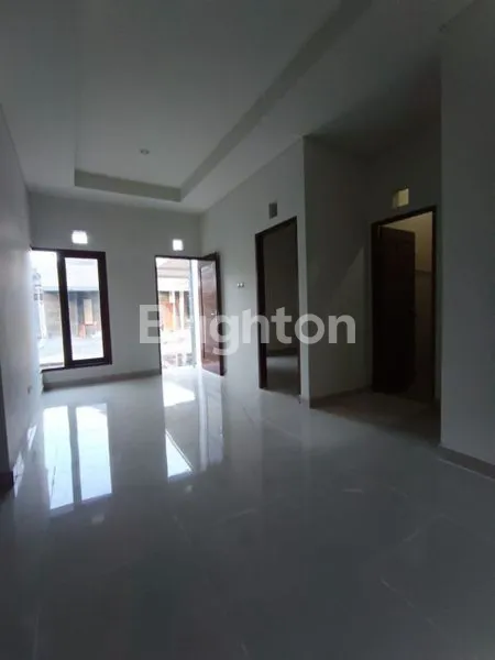 image RUMAH SIAP HUNI DI PERUMAHAN THE ROYAL GRIYA LOKA TABANAN (3)