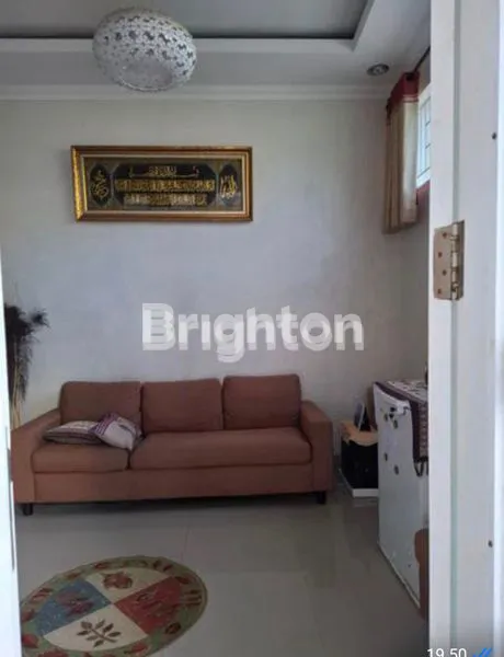 image RUMAH CANTIK DAN TERAWAT DALAM PERUMAHAN  REGENCY BALIKPAPAN (2)