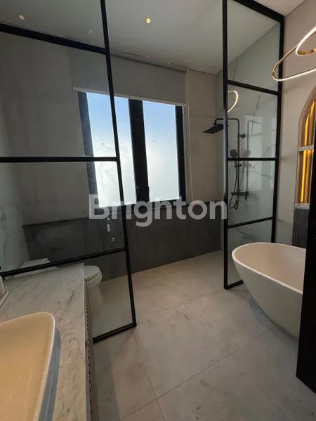 image RUMAH BARU 2 LANTAI GTAHA FAMILY SIAP HUNI DEKAT PAKUWON INDAH BUKIT DARMO GOLF CITRALAND ROYAL RESIDENCE WISATA BUKIT MAS VILLA BUKIT MAS DARMO PERMAI VILLA BUKIT REGENCY THE MANSION GRANADA (8)