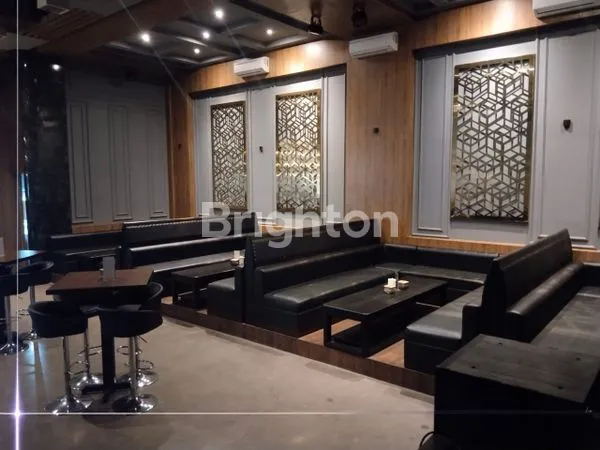 image BAR AND RESTO DEKAT PANTAI PARERENAN CANGGU (8)