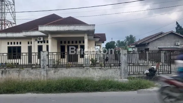 image RUMAH MEWAH SIAP HUNI, LT 897M² DI BINJAI SELATAN (3)