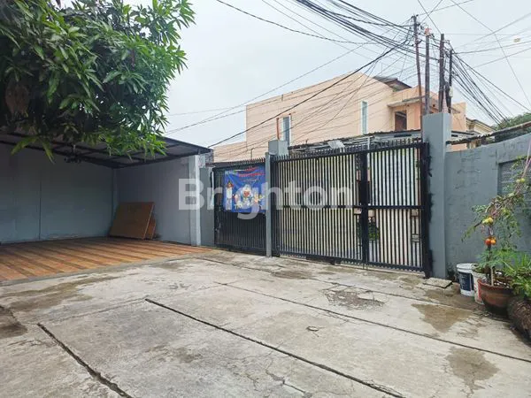 image INVESTASI STRATEGIS: RUMAH & KANTOR 2 LANTAI, SHM DI CISARANTEN (2)