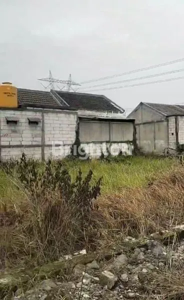 image TANAH SIAP BANGUN LT 132 M2 KEDAMEAN GRESIK STRATEGIS DEKAT PASAR DAN TOL (1)