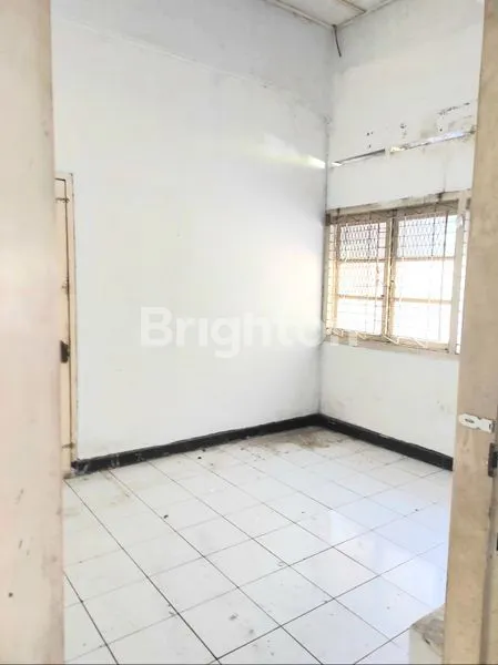 image DISEWAKAN GUDANG+KANTOR, 500 M2, (EX KONVEKSI); 37,5 RIBU/M2, HANYA 8 MENIT DARI ISTANA PLAZA MALL DAN RS RAJAWALI (4)