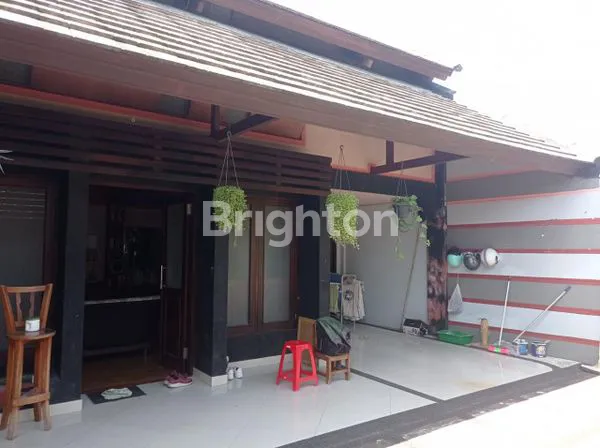 image RUMAH BESAR DI PENGUBUNGAN — UNIT LANGKA, SIAP SEWA ATAU DIJUAL!  (2)