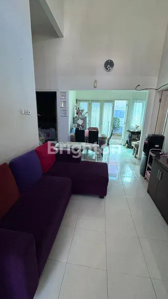 image RUMAH MEWAH DAN NYAMAN PERMATA JINGGA (3)