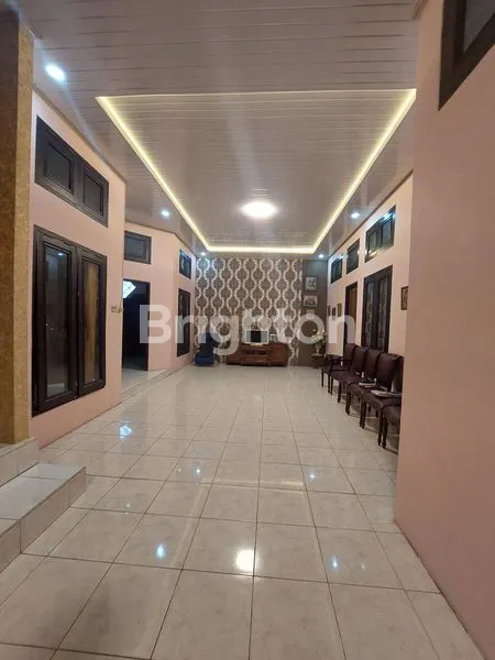 image DISEWAKAN RUMAH MEWAH 2 LANTAI DI KADRIE OENING SAMARINDA  (5)