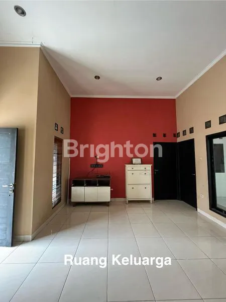 image RUMAH HOOK RESIDEN DI BINTARO TANGERANG SELATAN (3)