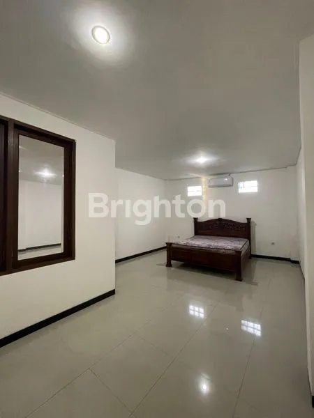 image RUMAH LUAS HALAMAN DI SANUR 160 JUTA/THN (2)