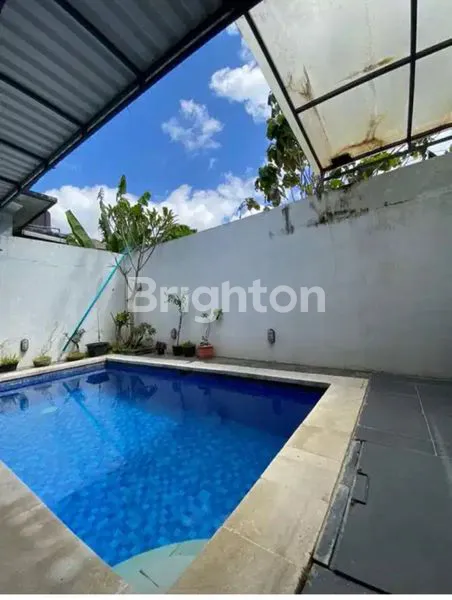 image RUMAH SEMI VILLA + KOLAM RENANG  DI TAMAN GRIYA JIMBARAN (1)