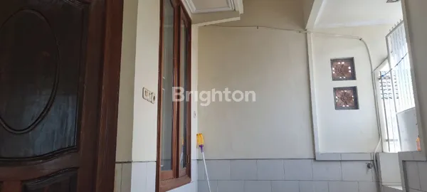 image RUMAH SIMPANG DARMO PERMAI SELATAN DEKAT PEPAYA FRESH MART, DEKAT HR MUHAMMAD, DEKAT PAKUWON MALL PTC (5)