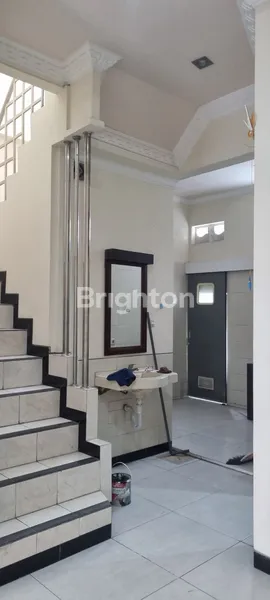 image RUMAH SIMPANG DARMO PERMAI SELATAN DEKAT PEPAYA FRESH MART, DEKAT HR MUHAMMAD, DEKAT PAKUWON MALL PTC (8)