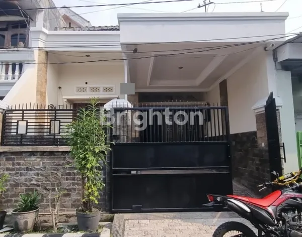 image RUMAH SIMPANG DARMO PERMAI SELATAN DEKAT PEPAYA FRESH MART, DEKAT HR MUHAMMAD, DEKAT PAKUWON MALL PTC (1)