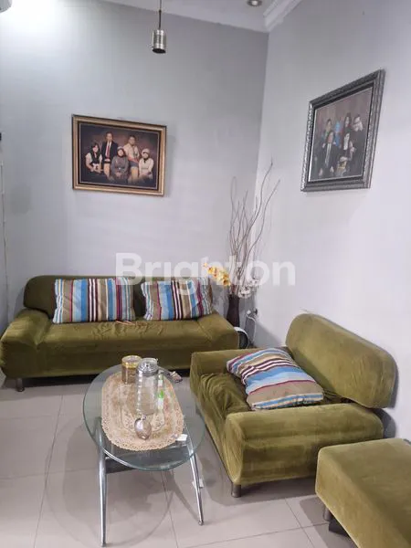 image RUMAH MEWAH 2 LANTAI DI CAKUNG, DEKAT MALL RAWAMANGUN (4)