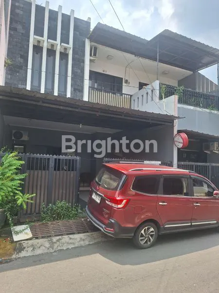 image RUMAH MEWAH 2 LANTAI DI CAKUNG, DEKAT MALL RAWAMANGUN (1)