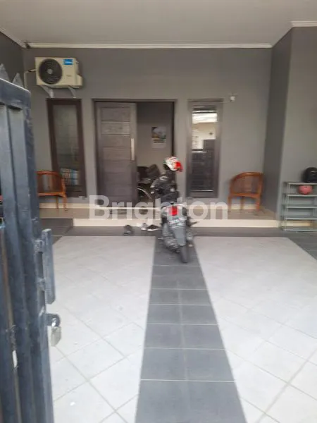 image RUMAH MEWAH 2 LANTAI DI CAKUNG, DEKAT MALL RAWAMANGUN (2)