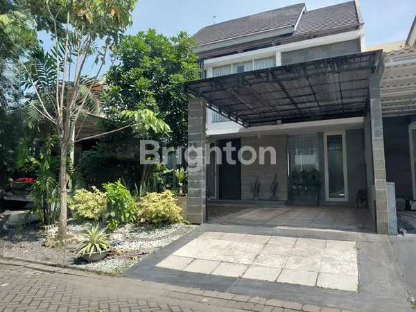 image SEWA KONTRAK RUMAH 2LANTAI SOMERSET CITRALAND PRIVATE POOL KOLAM RENANG FULL FURNISHED SURABAYA BARAT (1)