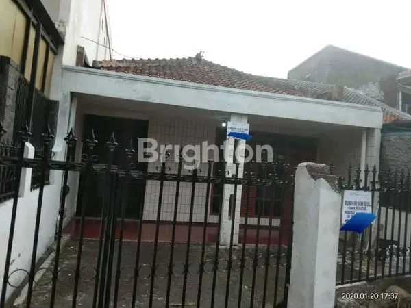image RUMAH KLASIK TINGGAL HITUNG TANAH SAJA (1)