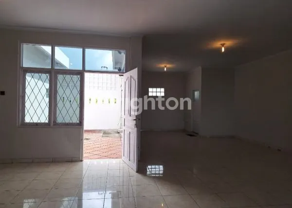 image RUKO STRATEGIS 3 LANTAI DI GATSU BARAT, DENPASAR (8)