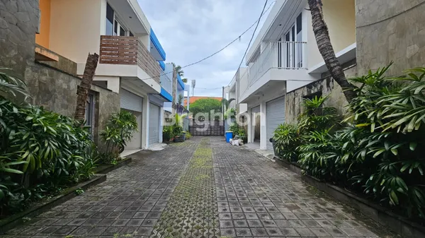image VILLA ONE GATE SYSTEM DI AREA JIMBARAN BAWAH (2)