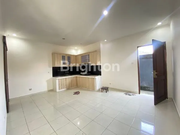 image RUMAH SEMI VILLA BESAR DI SANUR (2)