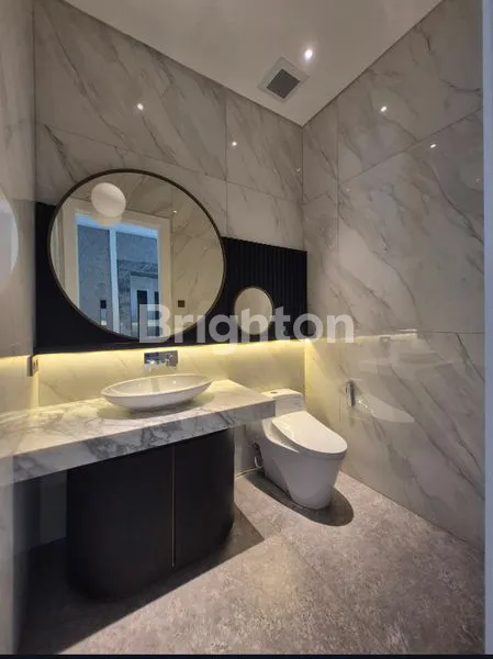 image RUMAH MEWAH THE GRAMERCY, 5+1 KT, POOL & LIFT DI ALAM SUTERA (8)