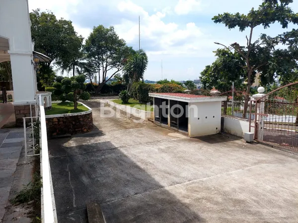 image RUMAH MEWAH DAN SIAP HUNI DI BUKIT INDAH SUKAJADI BATAM (6)