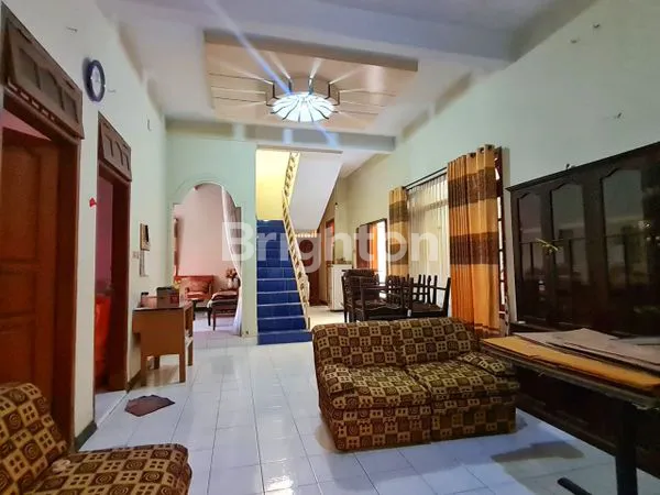 image RUMAH MEWAH 2 LANTAI SIAP HUNI (6)