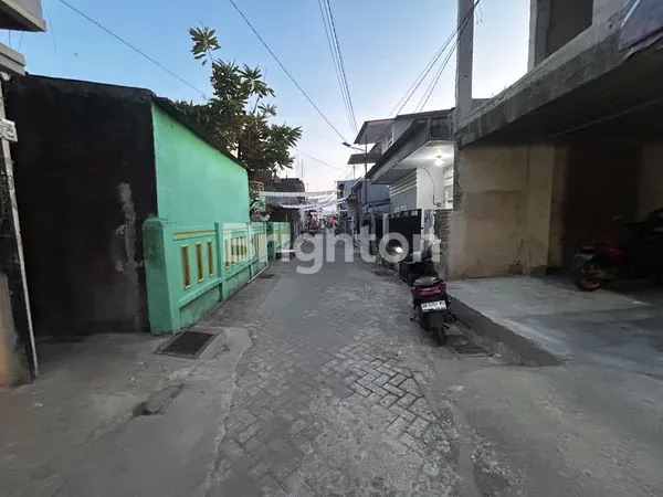 image RUMAH 4 LANTAI SIAP HUNI & KOS DI BAJIMINASA (1)