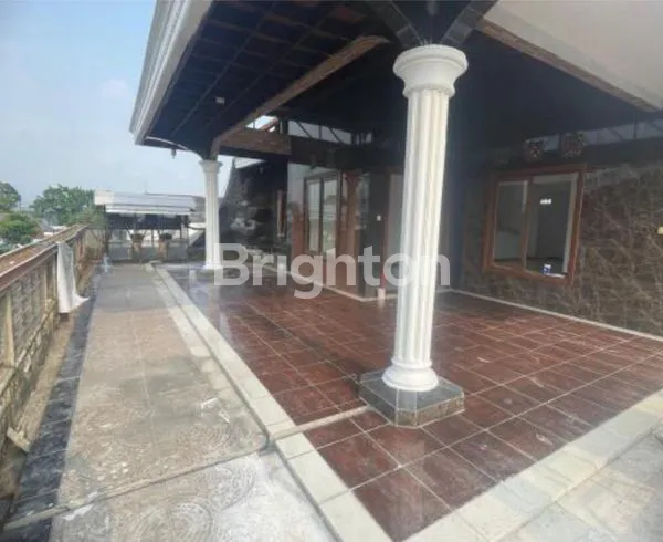 image DIJUAL RUMAH LUAS 2 LANTAI BISA UNTUK GUDANG YANG LANTAI 1 AREA RANDUAGUNG SINGOSARI KABUPATEN MALANG SELANGKAH KE TOL LAWANG FREE BIAYA PAJAK PAJAK DITANGGUNG PEMILIK (3)