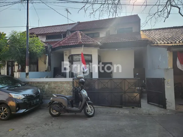 image RUMAH SIAP HUNI 1,5 LANTAI DI JATIBENING, HANYA 10 MENIT KE LRT JATIBENING & TOL BECAKAYU (1)