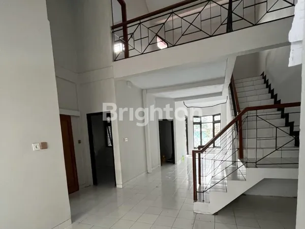 image RUMAH SIAP HUNI 1,5 LANTAI DI JATIBENING, HANYA 10 MENIT KE LRT JATIBENING & TOL BECAKAYU (3)