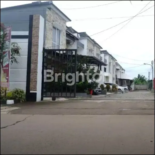 image RUMAH 2 LANTAI DI GRAHA JUMPA 2 RESIDENCE, SERPONG (8)