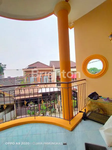 image DIJUAL RUMAH 2 1/2 LANTAI PERUM BUMYAGARA KAYURIMGIN BEKASI (4)