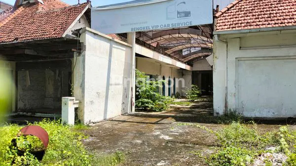 SEWA RUMAH 698M², COCOK UNTUK USAHA DI TENGAH KOTA