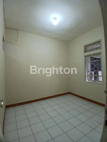 image RUMAH 2 LANTAI DEKAT SEKOLAH TARAKANITA, STELLA MARIS & MALL SMS (3)