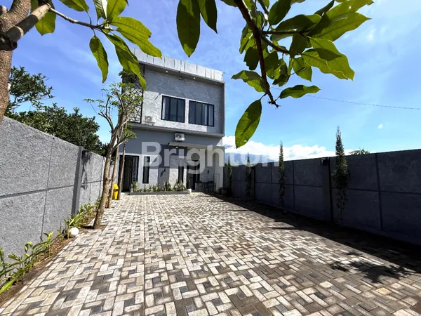 image RUMAH VILLA DIJUAL FULL FURNISHED DI JL DAHURU BUMIAJI KOTA BATU (2)
