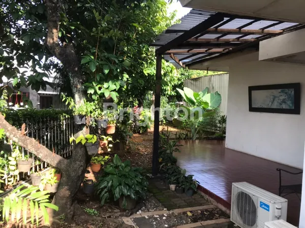 image RUMAH KALIBATA INDAH 8 KAMAR TIDUR ADA KOLAM RENANG PANCORAN JAKARTA SELATAN (3)