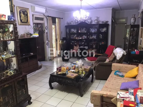 image RUMAH KALIBATA INDAH 8 KAMAR TIDUR ADA KOLAM RENANG PANCORAN JAKARTA SELATAN (7)