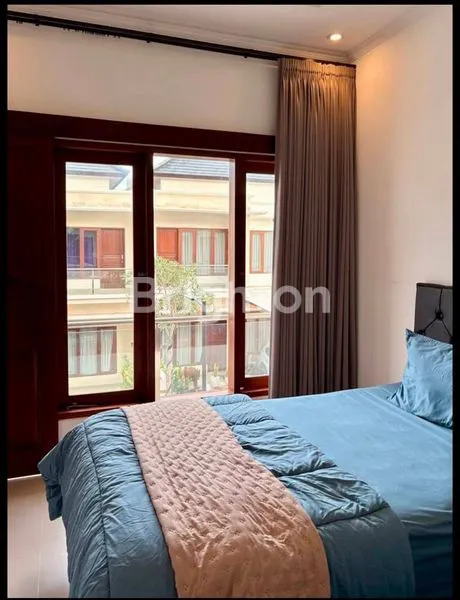 image RUMAH SEWA AREA SEMINYAK 3 KT BISA BULANAN (4)