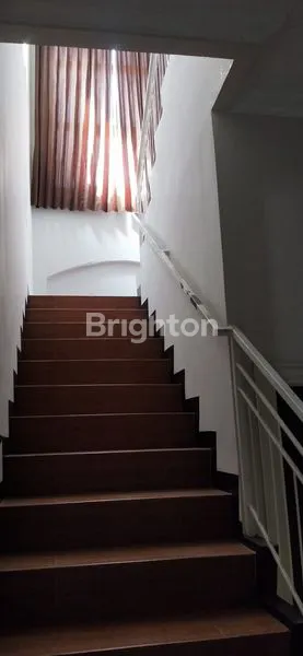 image RUNGKUT ASRI RUMAH 2LANTAI SIAP HUNI DEKAT RAYA LOKASI PERUMAHAN BISA NEGO (5)