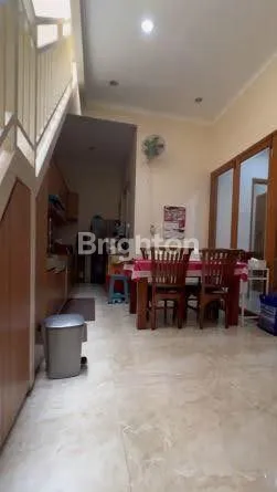 image RUMAH 2 LANTAI FULL FURNISHED SIAP HUNI DAERAH RUNGKUT GRIYA KENCANA ASRI DEKAT MERR, PANDUGO, BARUK, SUPERINDO, PURIMAS, AKSES TOL (5)