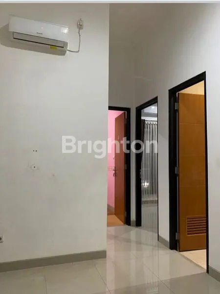 image DIJUAL CEPAT RUMAH CANTIK DAN STRATEGIS (4)