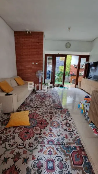 image RUMAH MEWAH 3KT DI DEDAUNAN RESIDENCE, LT 146M² (2)