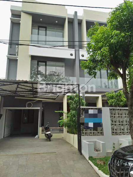 image HOT LISTING \UD83D\UDD25 RUMAH BARU 3 LANTAI DI PULOMAS NO. 4 (1)