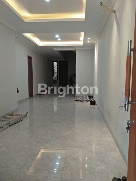 image HOT LISTING \UD83D\UDD25 RUMAH BARU 3 LANTAI DI PULOMAS NO. 4 (4)