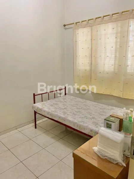 image RUMAH 3 LANTAI ROW 1 MOBIL TERAWAT RAPI SIAP HUNI DI TANJUNG DUREN (7)