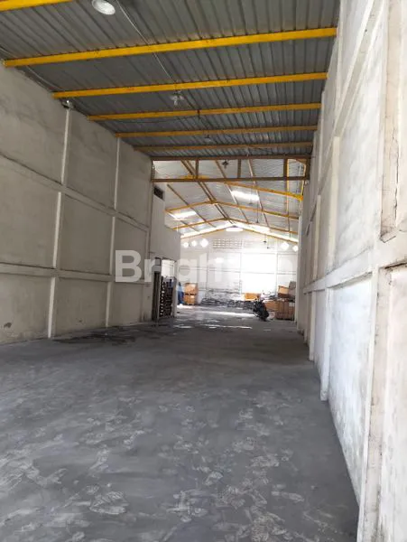 image GUDANG LUAS 420M² DI WARU, AKSES LANGSUNG JALAN RAYA (4)