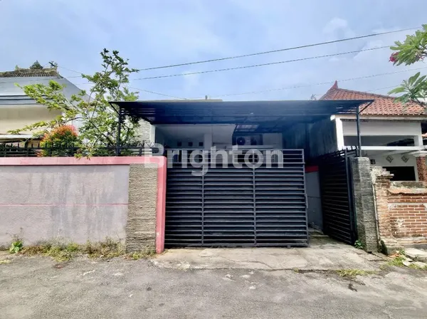 image RUMAH MODERN SIAP HUNI DEKAT LIVING WORLD MALL DENPASAR UTARA (1)